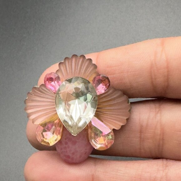 Vintage Michele Sugar Pink Clamshell Pink White Stone Rhinestone Earrings - Picture 6 of 10